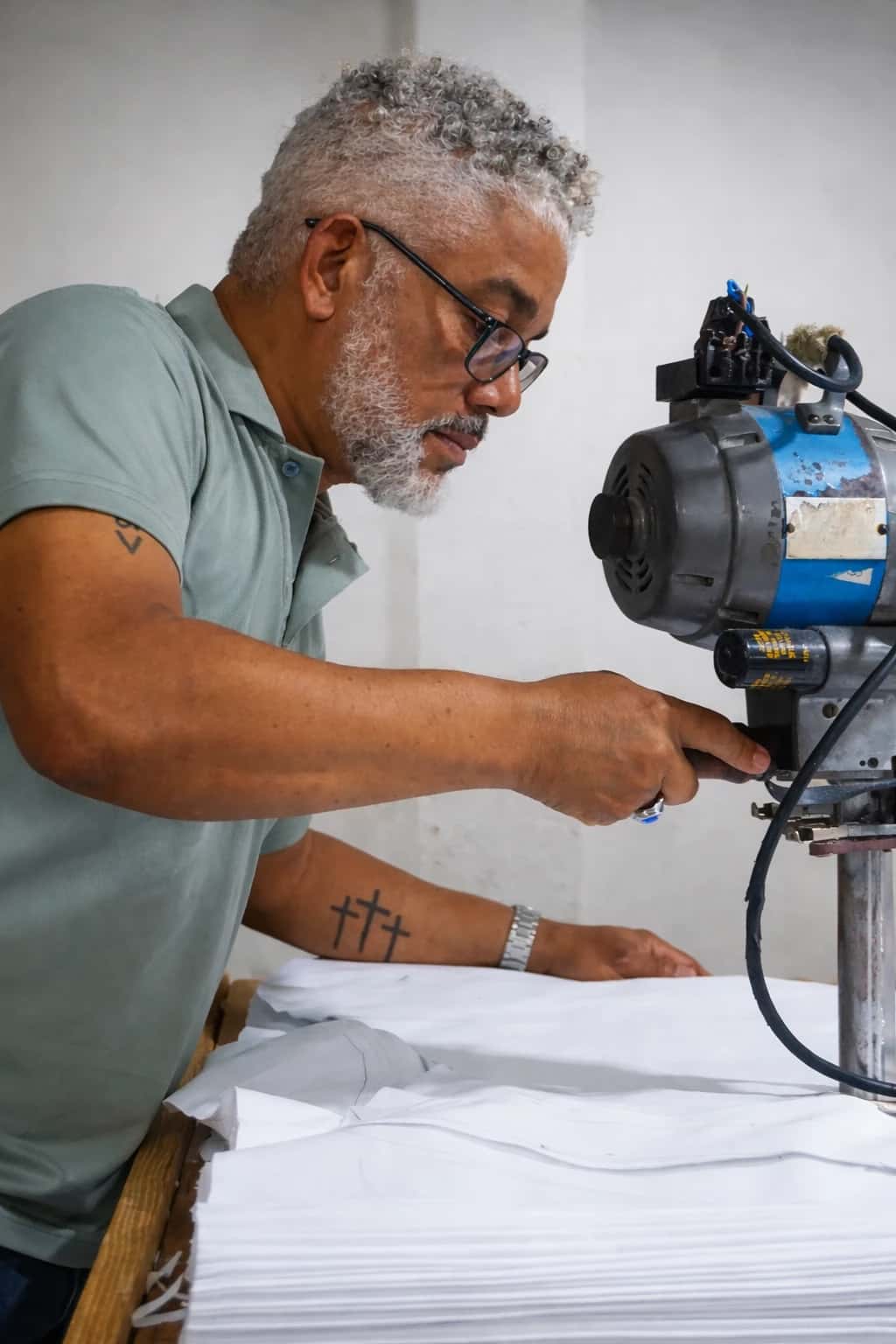 Corte de Precisión - proceso de fabricación de uniformes en Inage